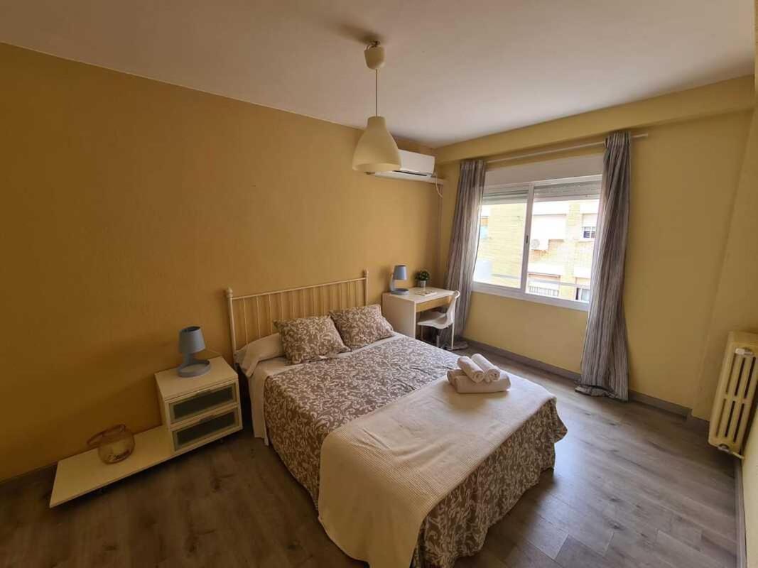 Apartamento Dos Torres Frodo - Estacionamiento Privado Gratuito Zaragoza Exterior foto
