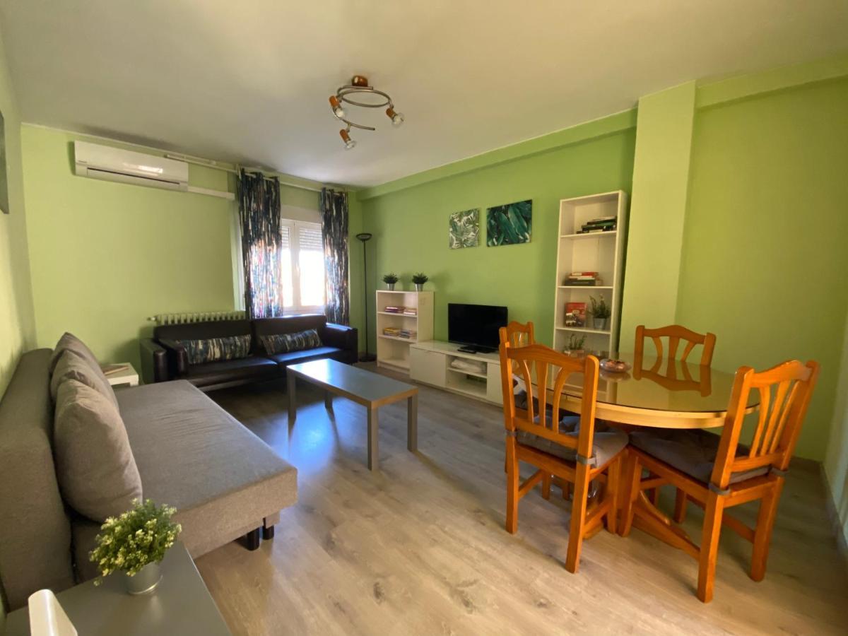 Apartamento Dos Torres Frodo - Estacionamiento Privado Gratuito Zaragoza Exterior foto